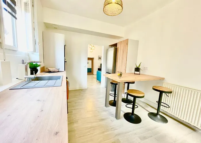 - Au Calme - Stationnement Facile - Proche Centre Et Gare Apartament