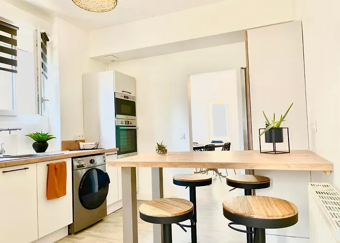 Apartamento - Au Calme - Stationnement Facile - Proche Centre Et Gare