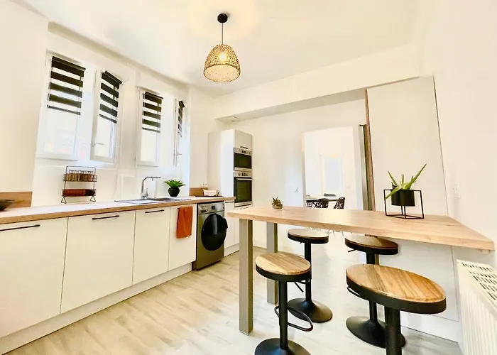 - Au Calme - Stationnement Facile - Proche Centre Et Gare Apartamento