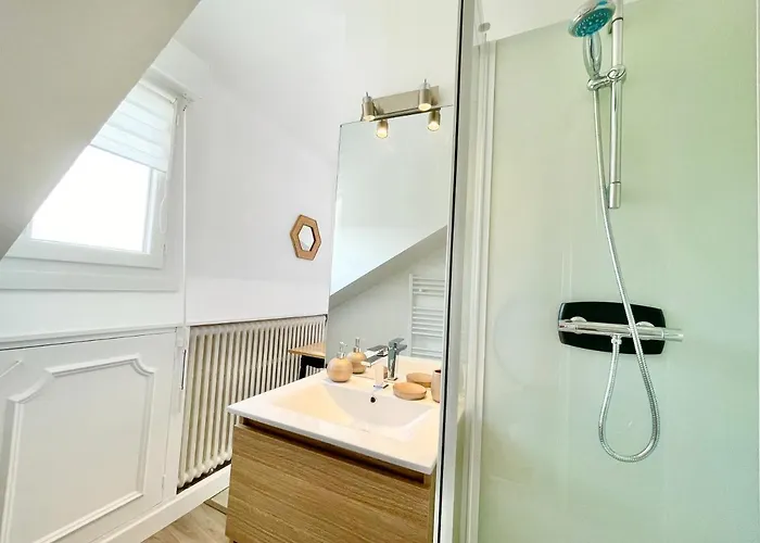 Apartamento - Au Calme - Stationnement Facile - Proche Centre Et Gare *